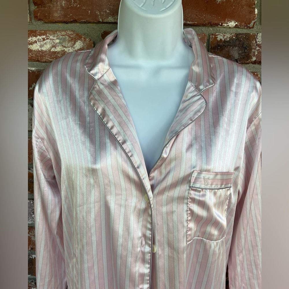 Victorias Secret button down gown size M - Picture 2 of 6